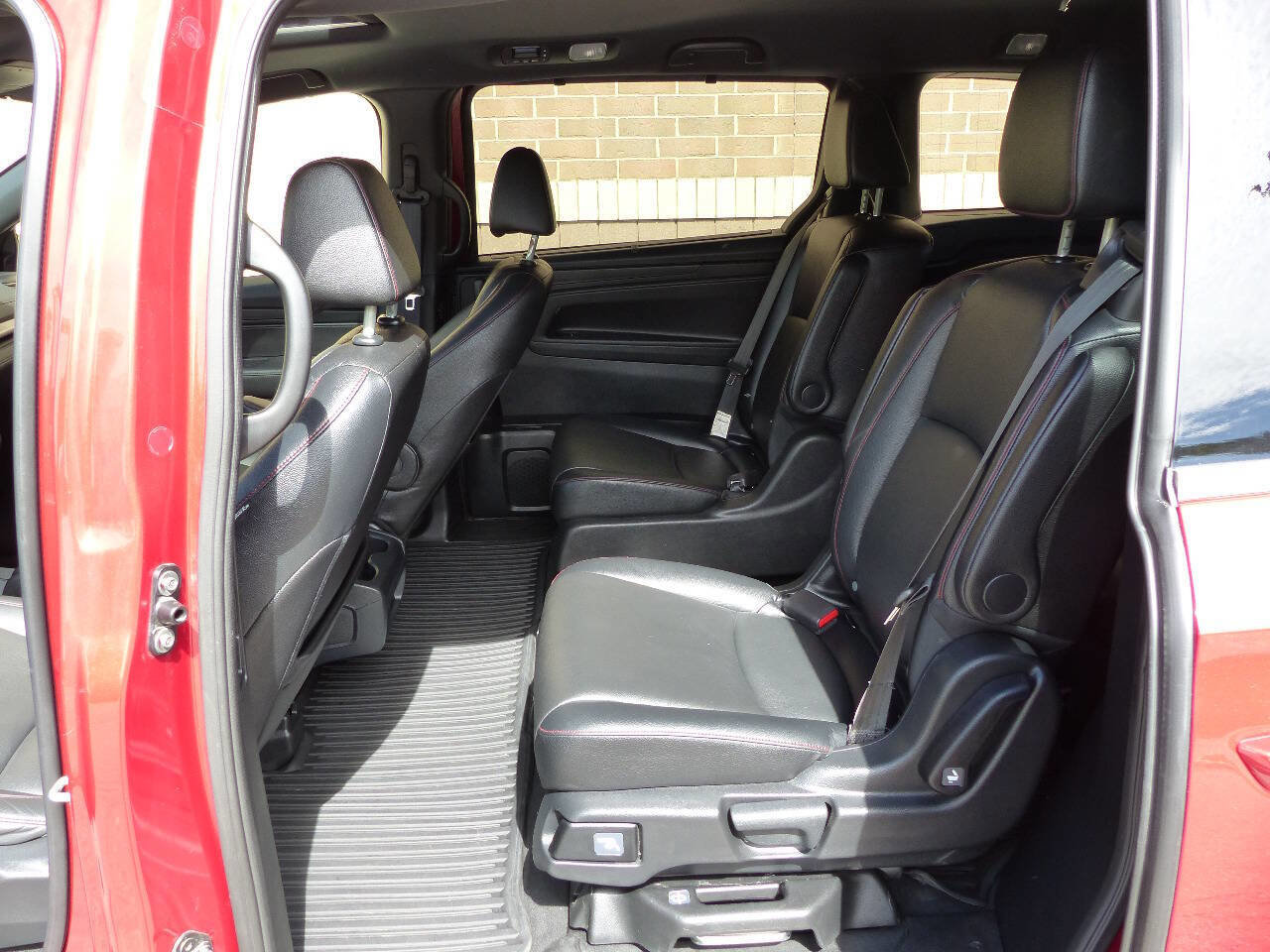 Used 2023 Honda Odyssey Sport image 39