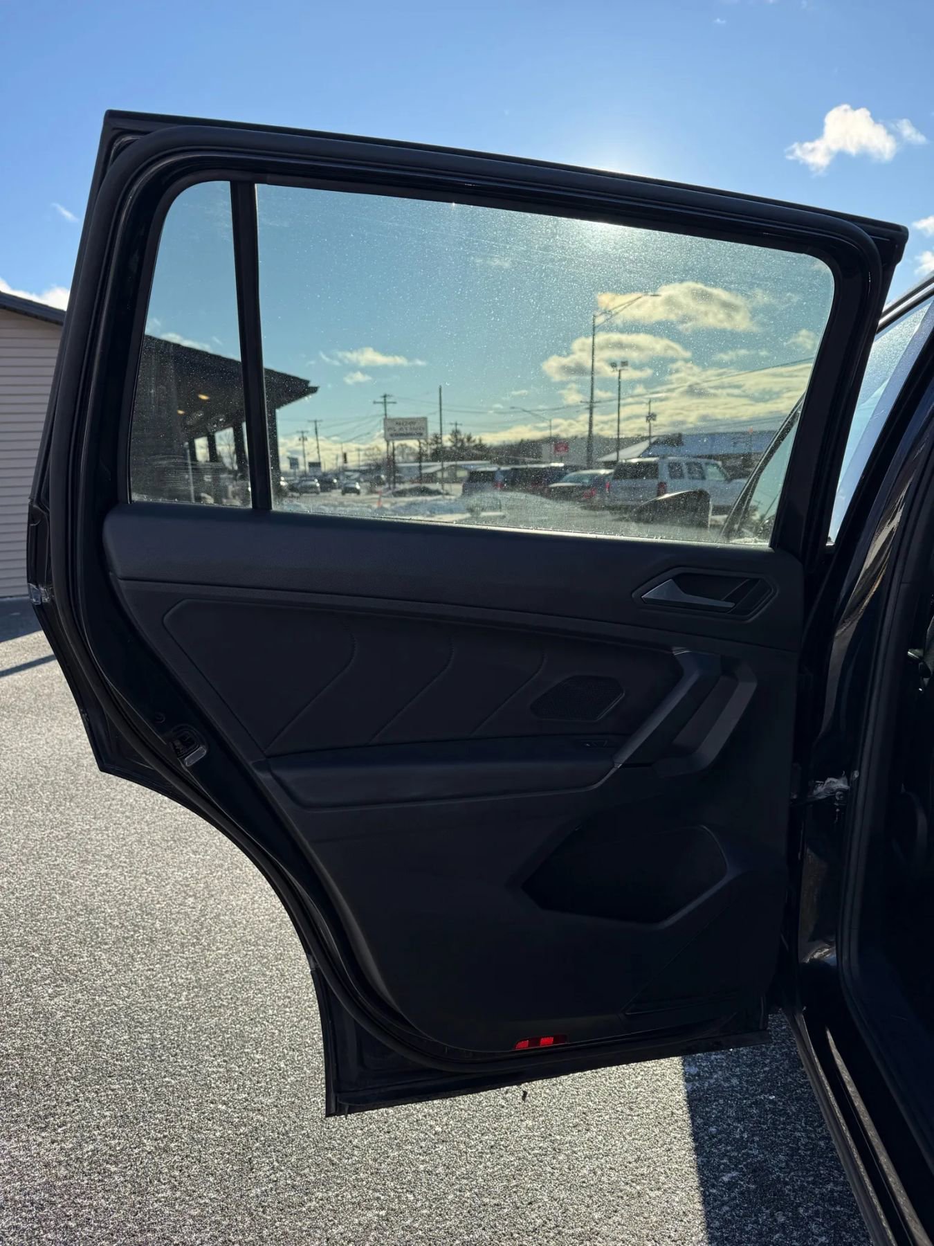 Used 2019 Volkswagen Tiguan SEL Premium R-Line image 17