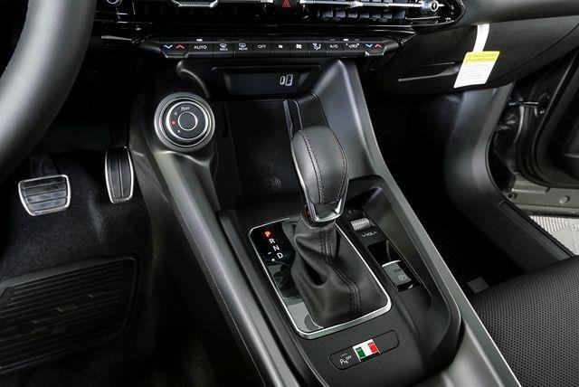 New 2026 Alfa Romeo Tonale w/ Black Premium Package AWD/4WD image 18