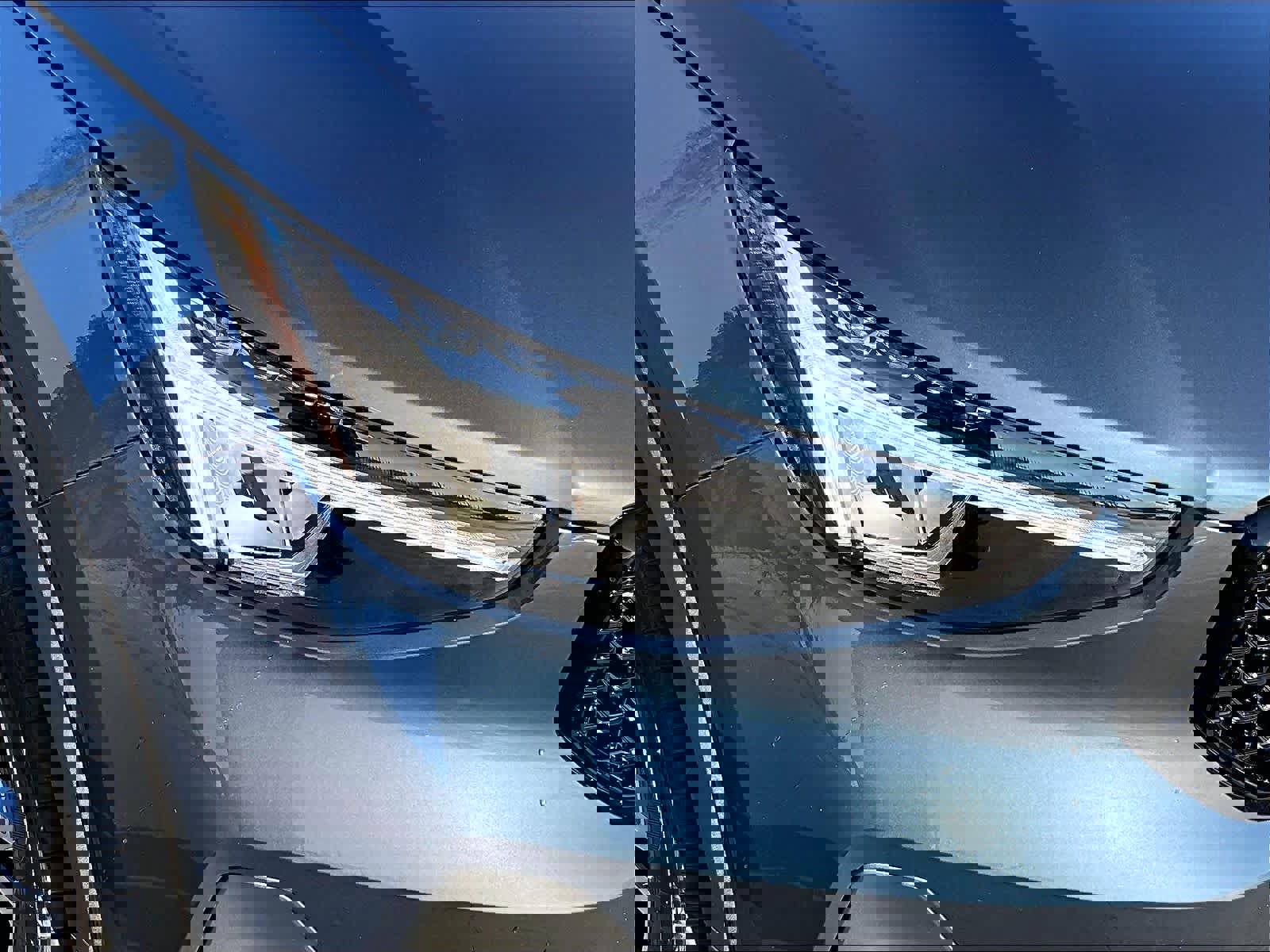 New 2026 Volvo XC40 B5 Core w/ Climate Package image 32