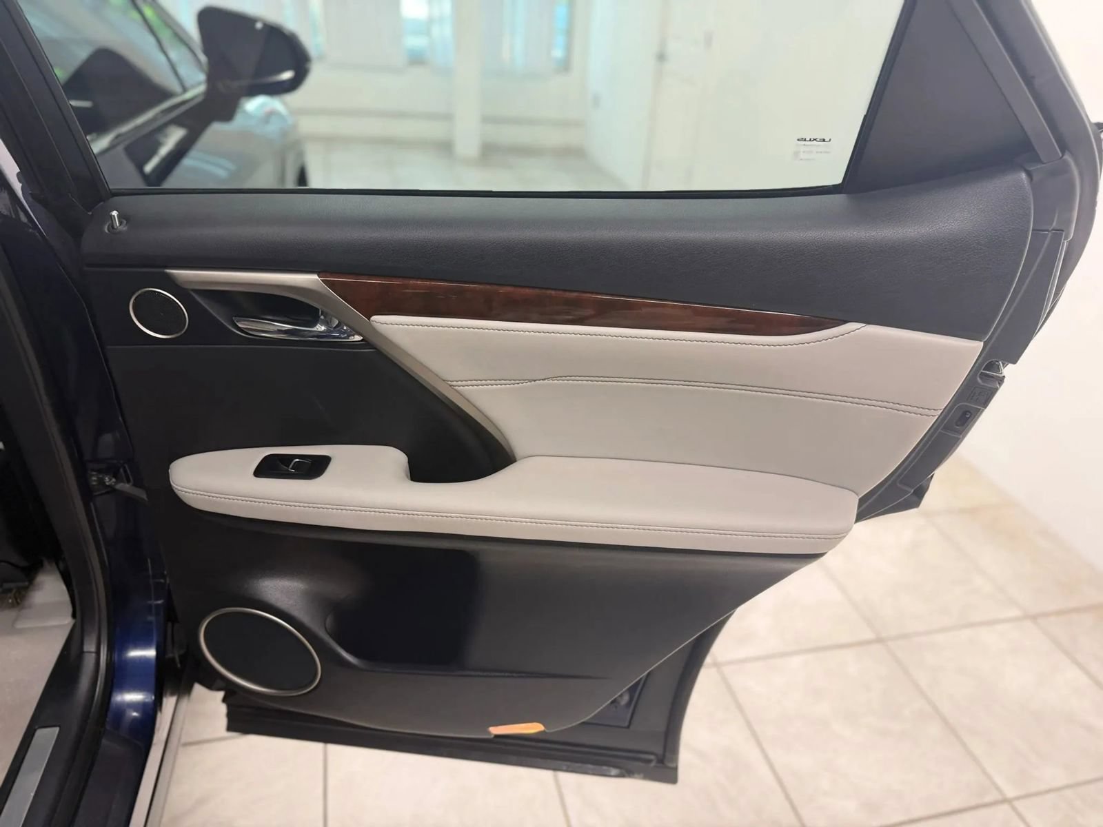 Used 2016 Lexus RX 450h FWD image 18