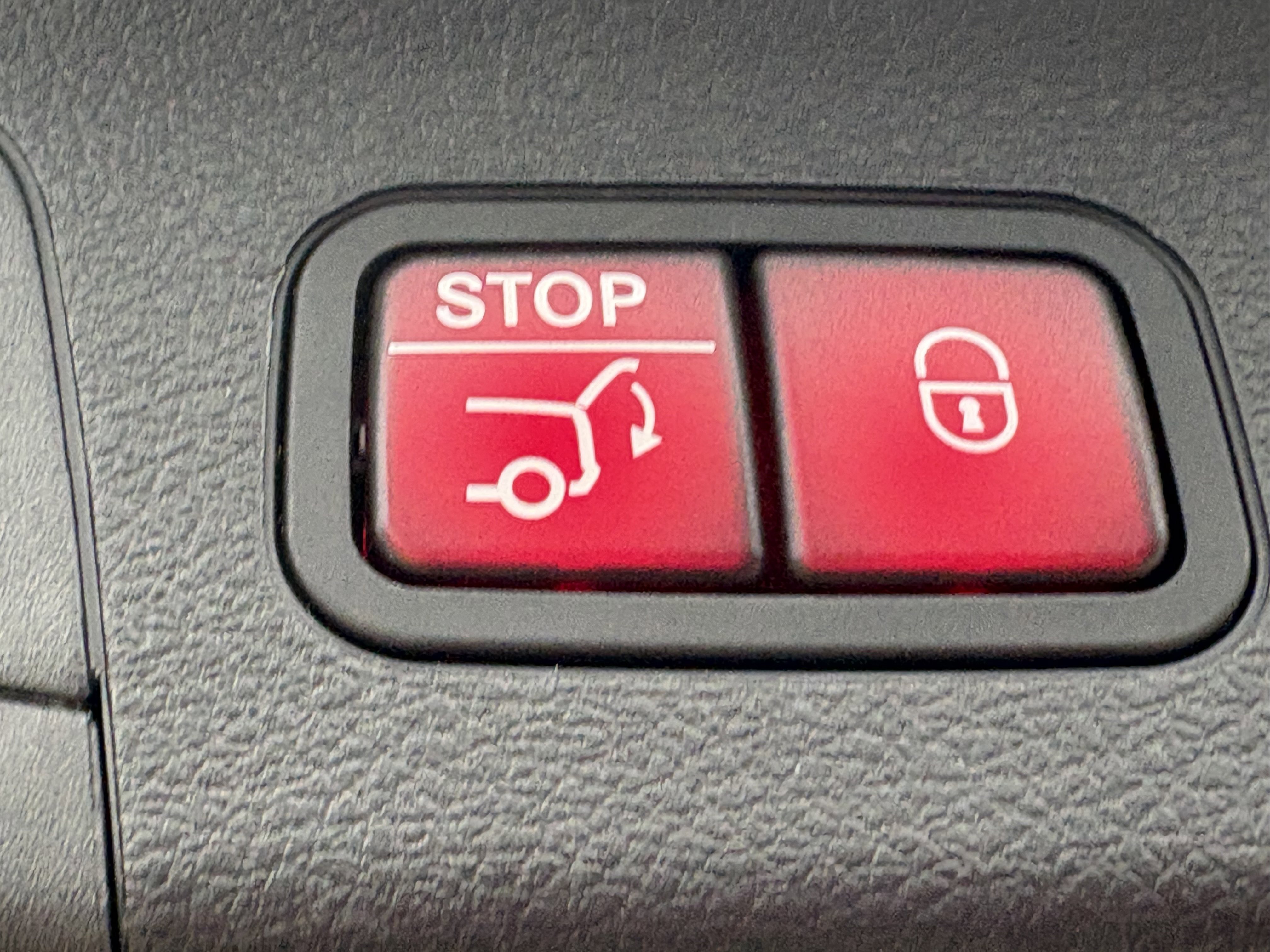 Used 2022 Mercedes-Benz GLS 450 4MATIC image 11