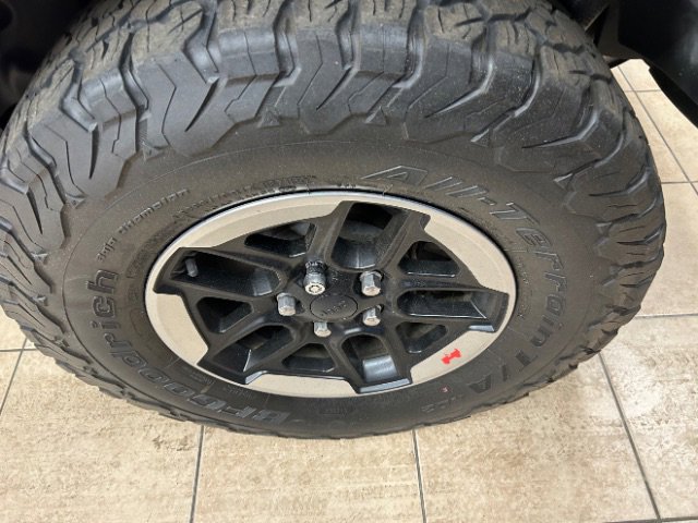 Used 2019 Jeep Wrangler Unlimited Sahara image 19