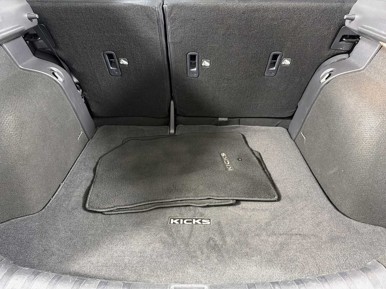 Used 2024 Nissan Kicks SV FWD image 16
