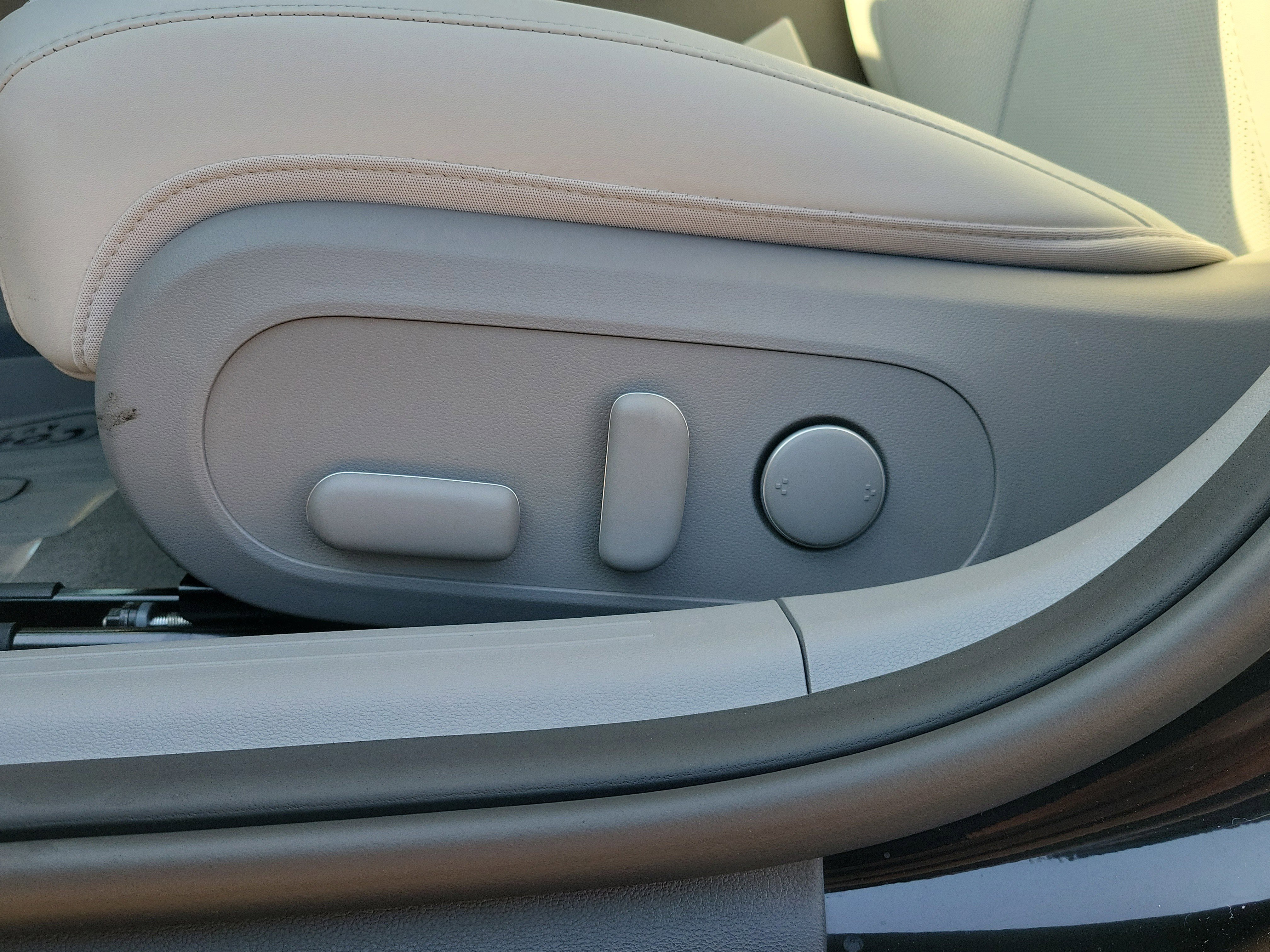 New 2025 Hyundai Ioniq 6 SEL image 18