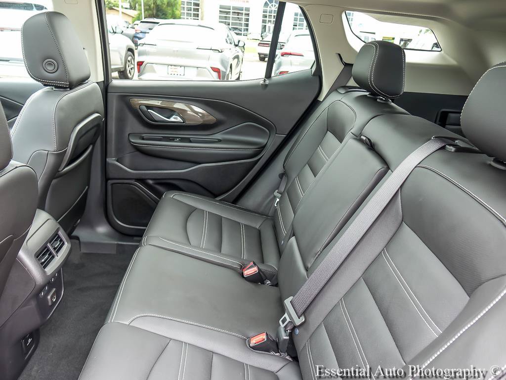 Used 2024 GMC Terrain Denali w/ Denali Premium Package AWD/4WD image 14