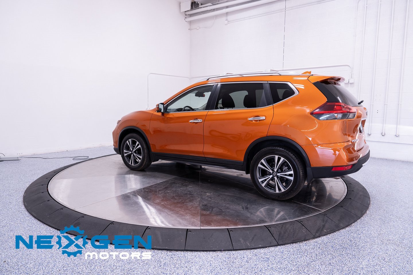 Used 2020 Nissan Rogue SV w/ Premium Package image 31