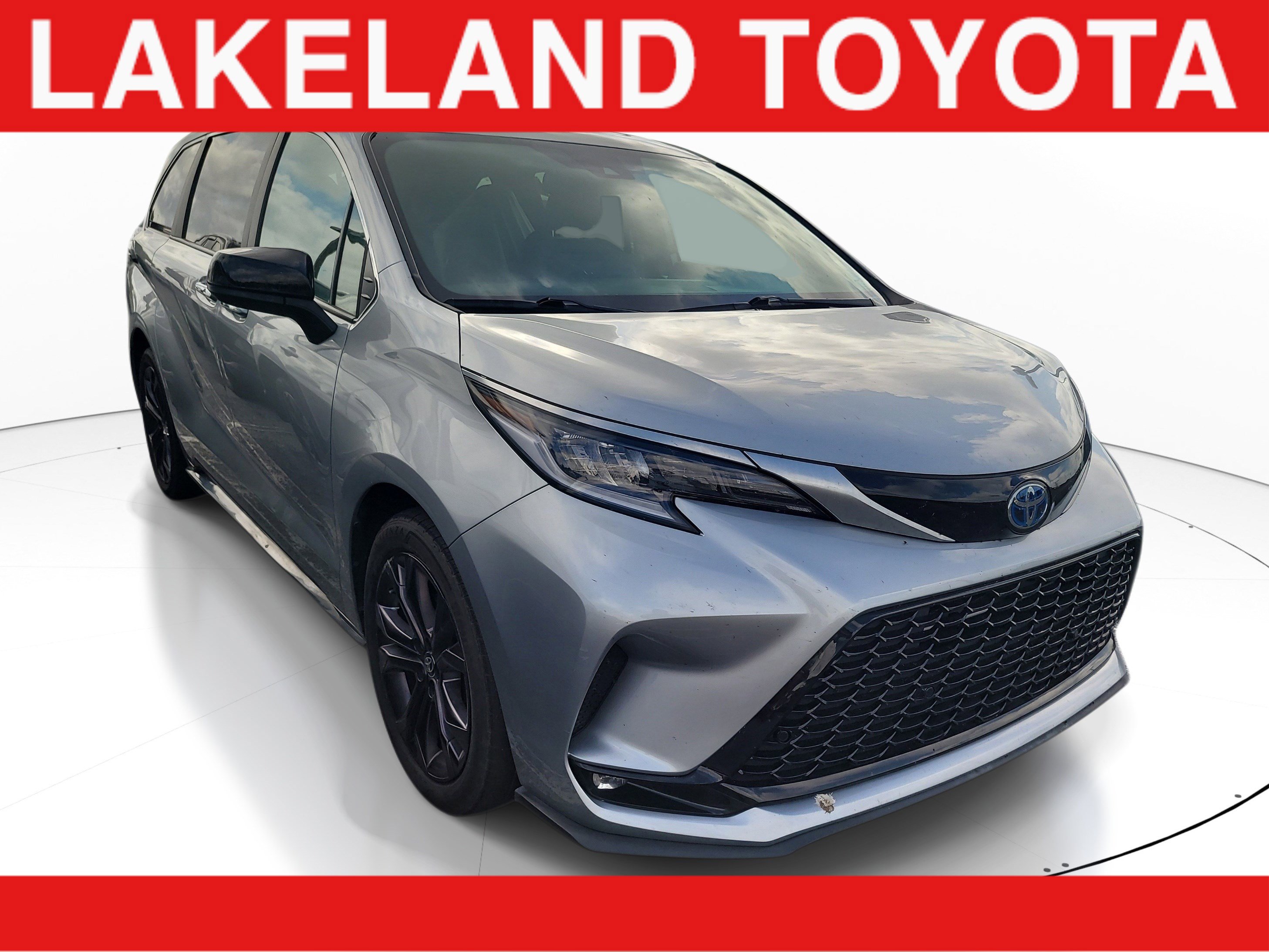 Used 2022 Toyota Sienna XSE