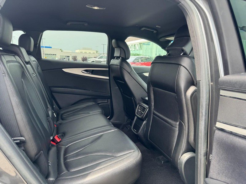Used 2019 Lincoln Nautilus FWD image 13