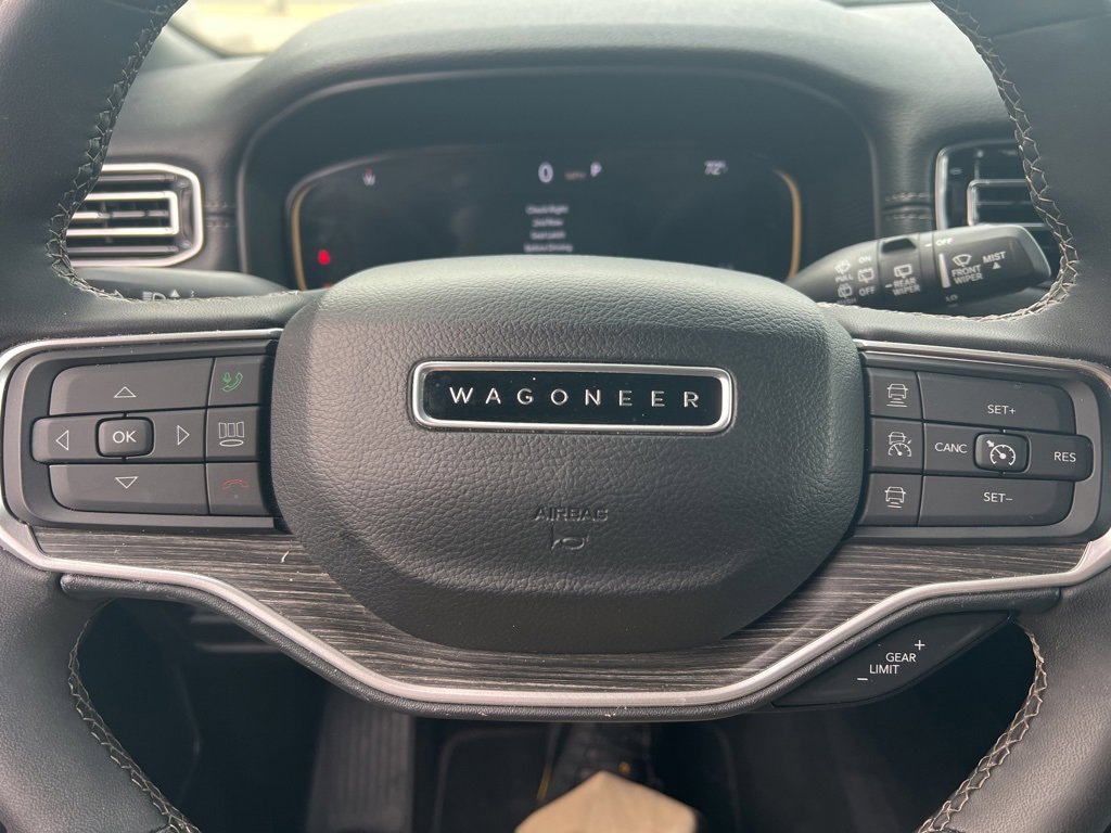 Used 2024 Jeep Wagoneer Series II w/ Flexible Seating Group image 16