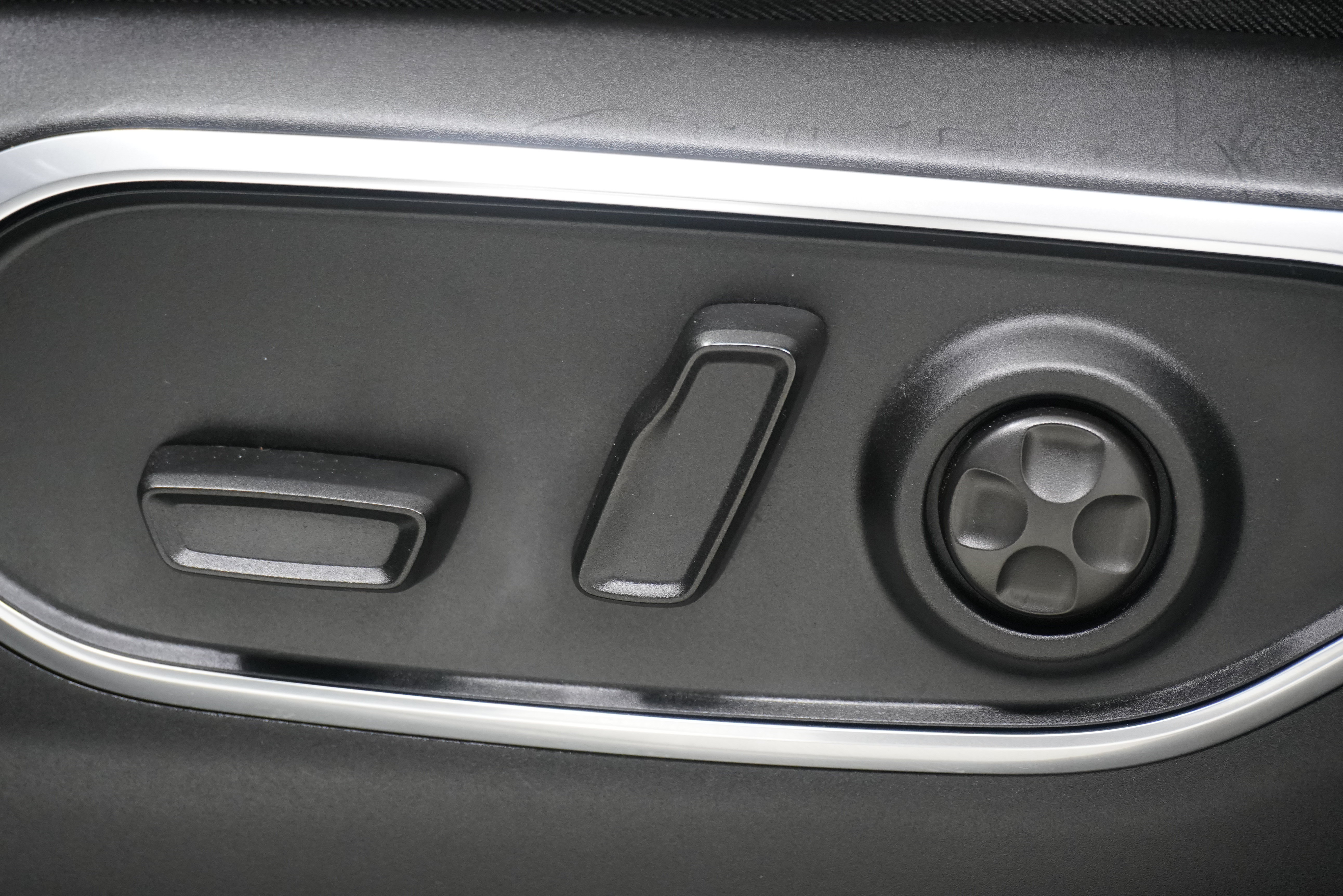 Used 2022 Jeep Wagoneer Series III AWD/4WD image 17