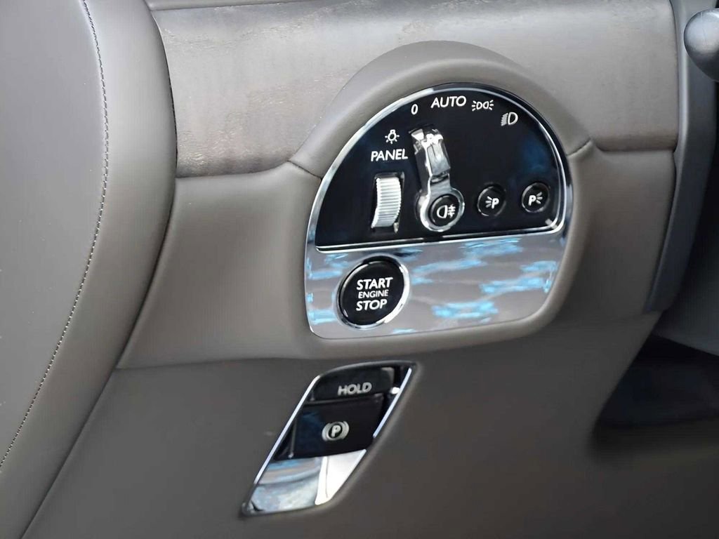 New 2025 Rolls-Royce Ghost image 8