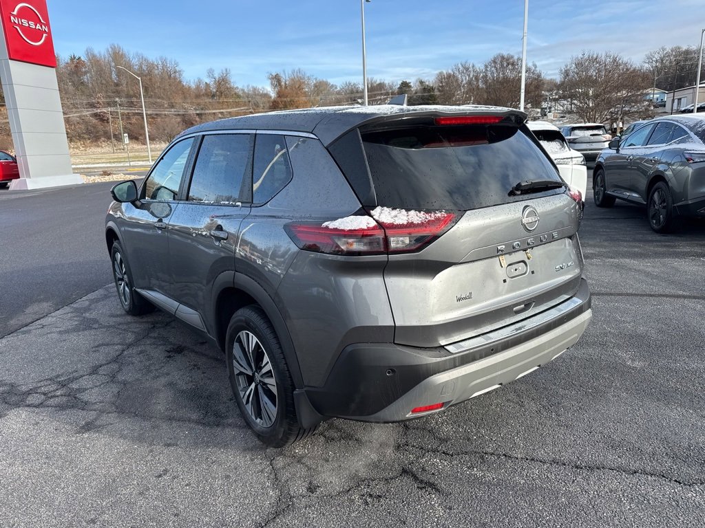 Used 2022 Nissan Rogue SV image 5