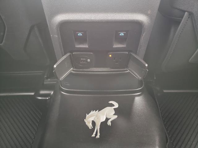 Used 2022 Ford Bronco Badlands image 14