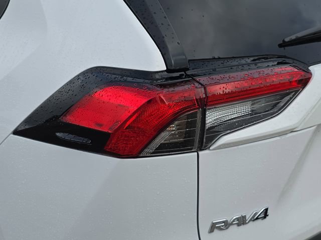Used 2025 Toyota RAV4 LE image 33