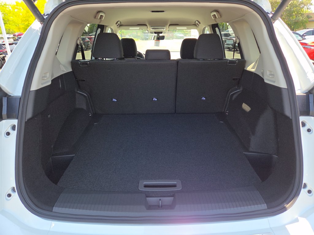 New 2026 Nissan Rogue SV AWD/4WD image 15