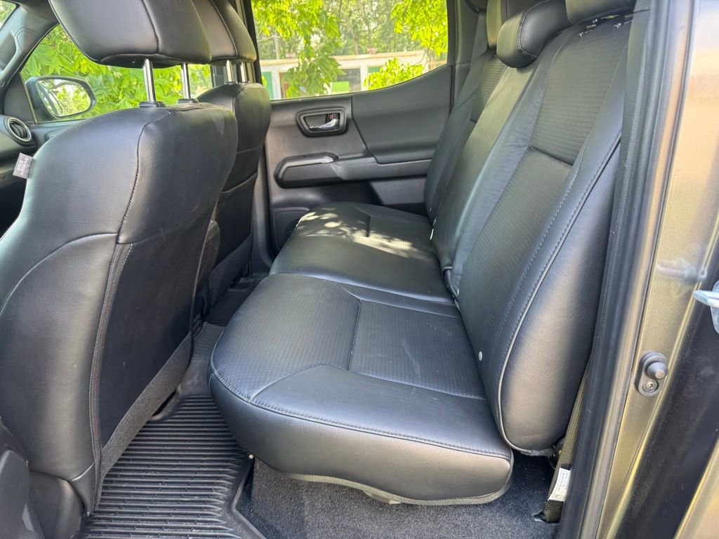 Used 2023 Toyota Tacoma TRD Sport w/ TRD Premium Sport Package AWD/4WD image 10