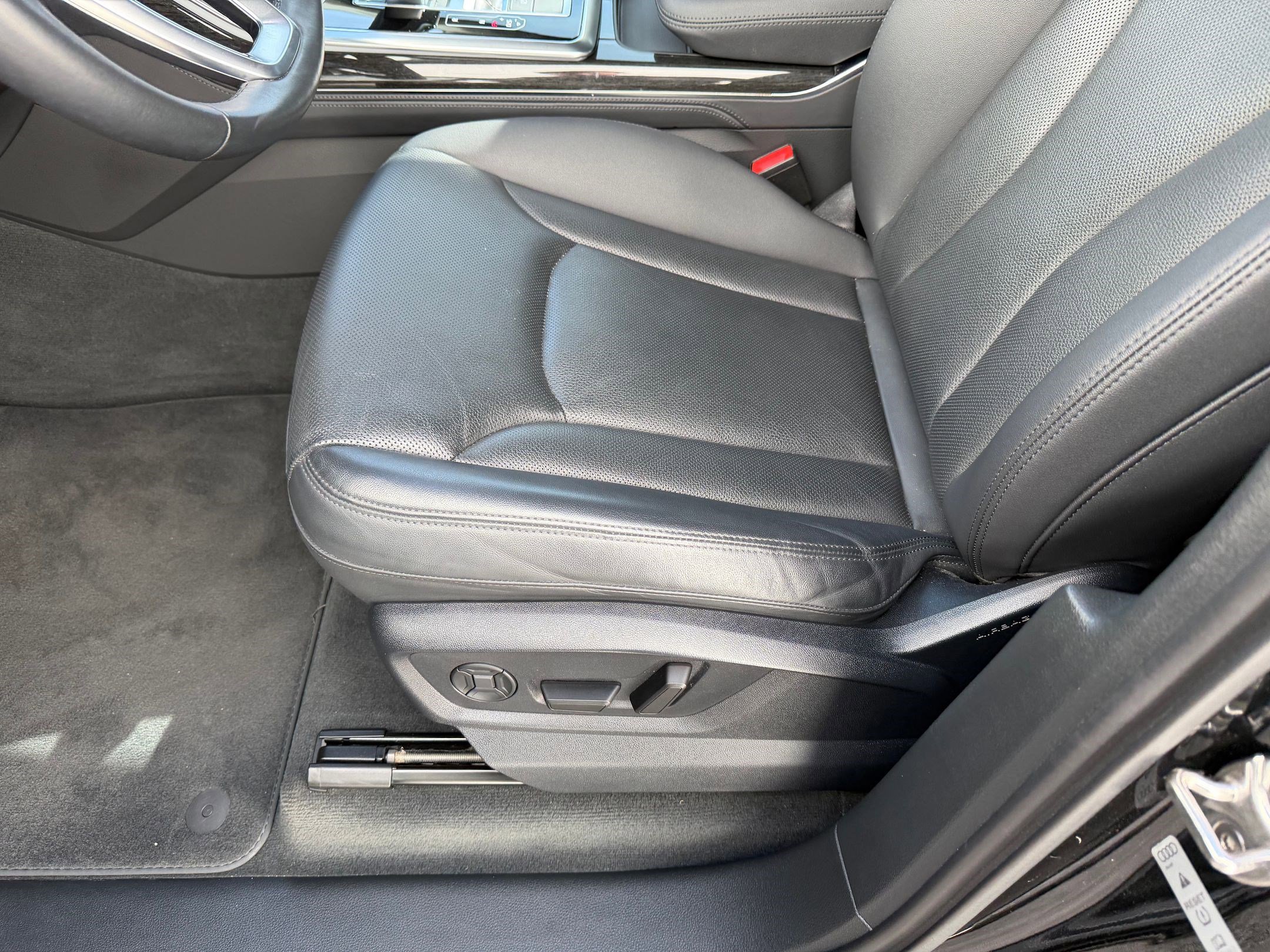 Used 2024 Audi Q7 Premium Plus w/ Premium Plus Package image 13