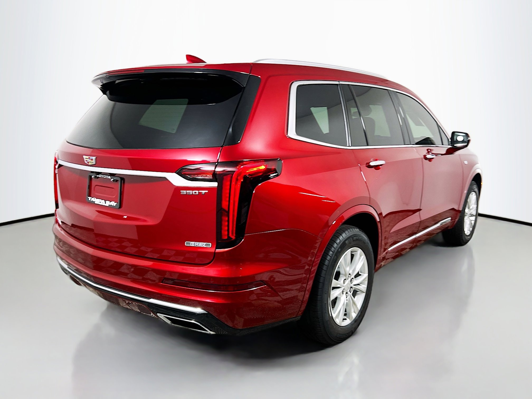 Used 2023 Cadillac XT6 Luxury image 4