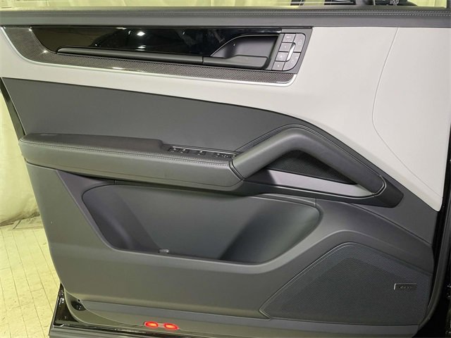 New 2026 Porsche Cayenne Turbo image 38