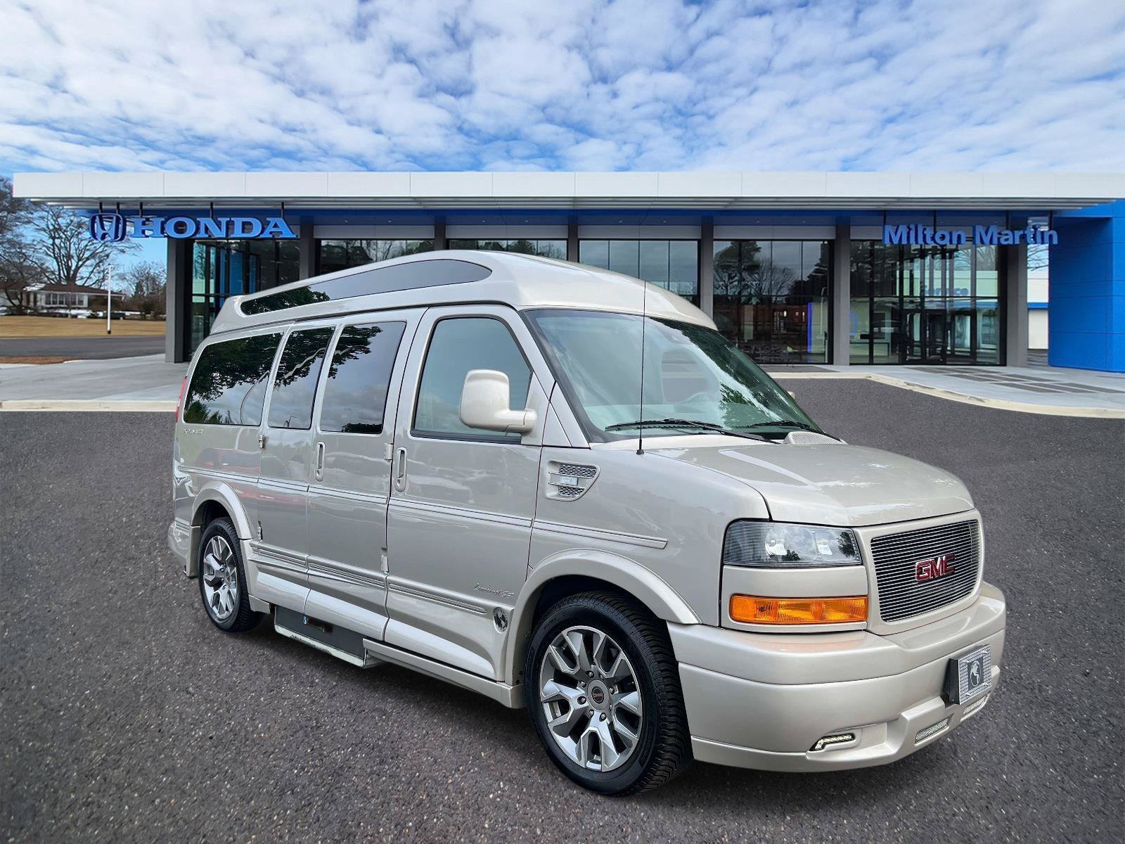 Used 2024 GMC Savana 2500