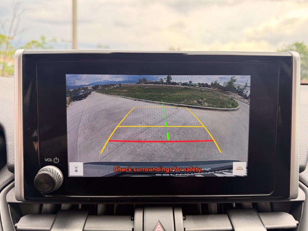 Used 2025 Toyota RAV4 XLE AWD/4WD image 18