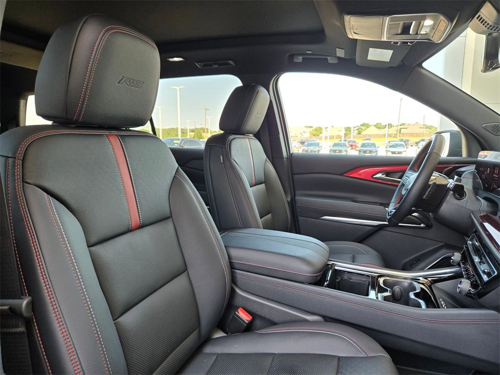 Used 2024 Chevrolet Traverse RS w/ LPO, Floor Liner Package image 23