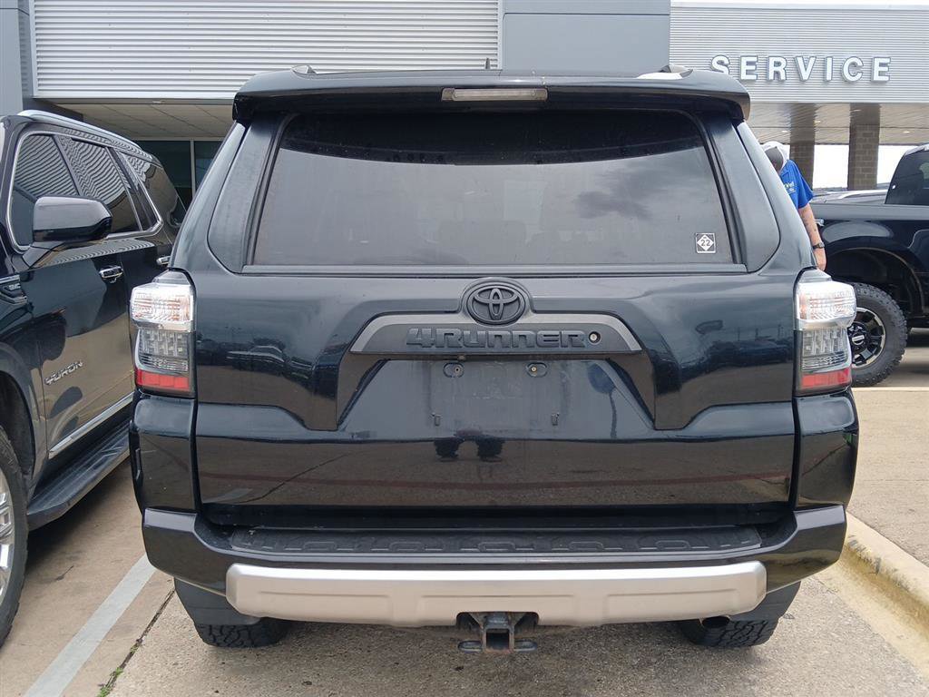 Used 2018 Toyota 4Runner TRD Off-Road Premium AWD/4WD image 8