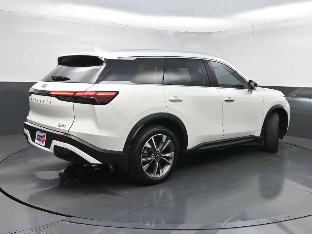 Used 2023 INFINITI QX60 Luxe w/ Vision Package FWD image 29