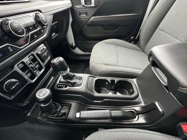 Used 2024 Jeep Wrangler Unlimited Sahara w/ Technology Group image 29