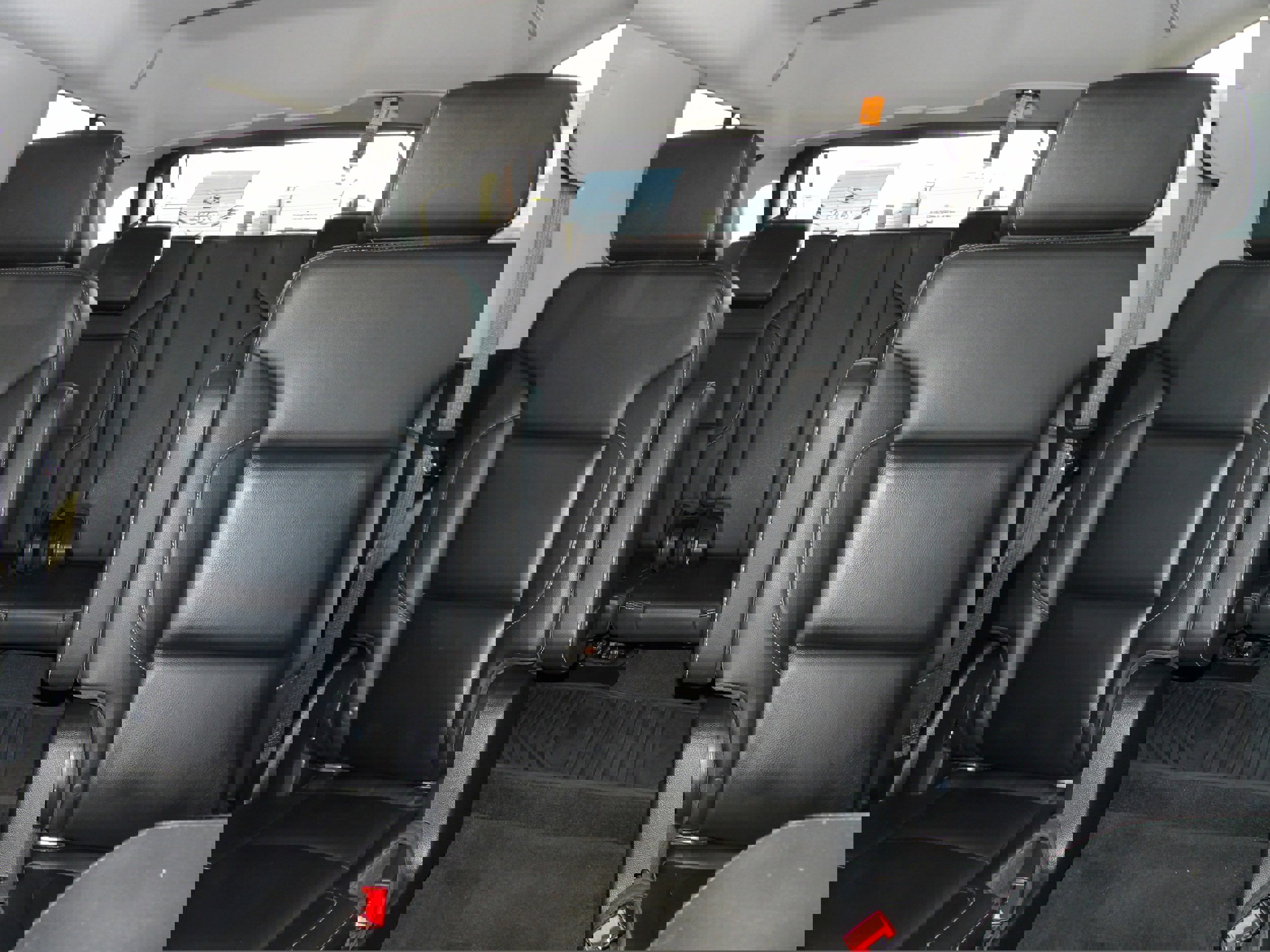 Used 2018 Chevrolet Tahoe LT w/ Luxury Package image 14