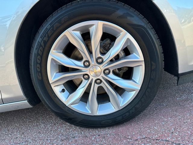 Used 2019 Chevrolet Malibu LT w/ Driver Confidence Package image 29