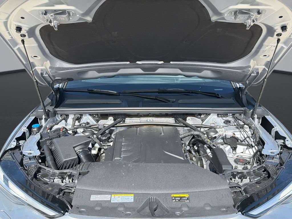 Used 2025 Audi Q5 Premium AWD/4WD image 14