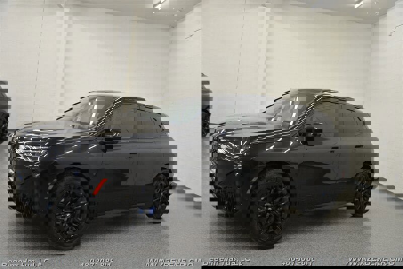 Used 2024 BMW iX xDrive50 w/ Premium Package image 4