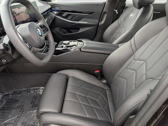 Certified 2025 BMW 530i RWD image 17