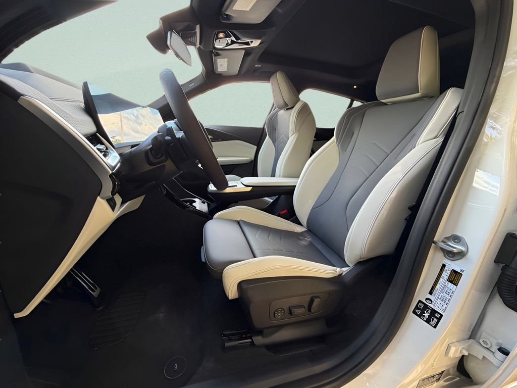 New 2026 BMW X2 xDrive28i w/ Technology Package AWD/4WD image 10
