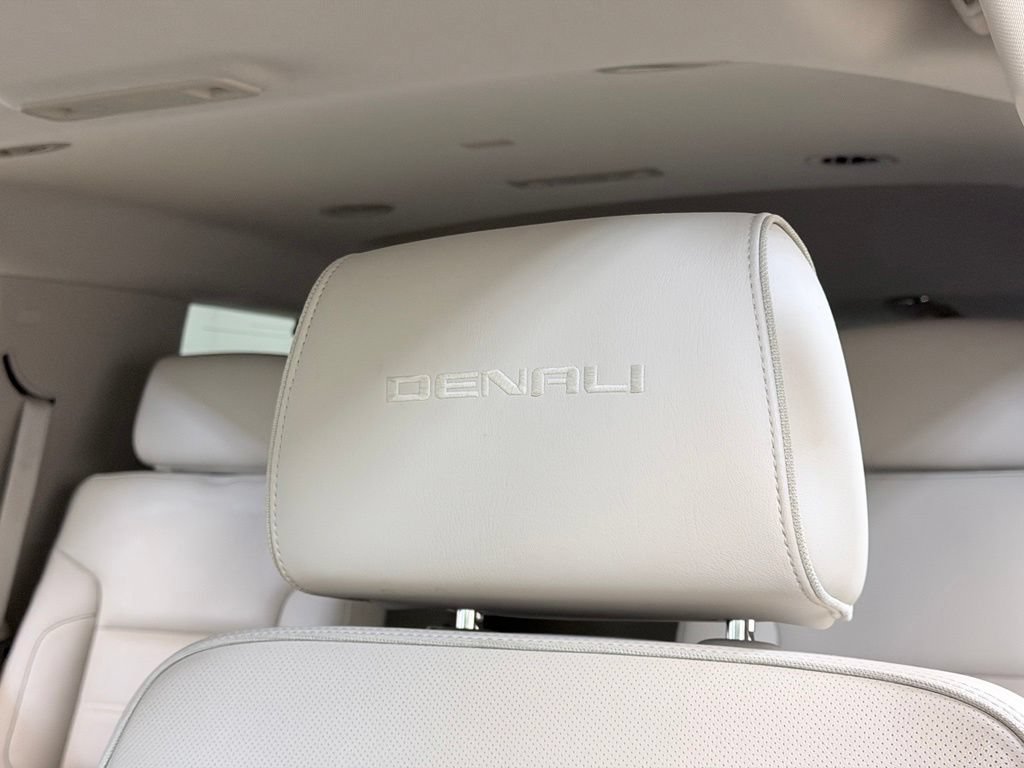 Used 2018 GMC Yukon Denali AWD/4WD image 17