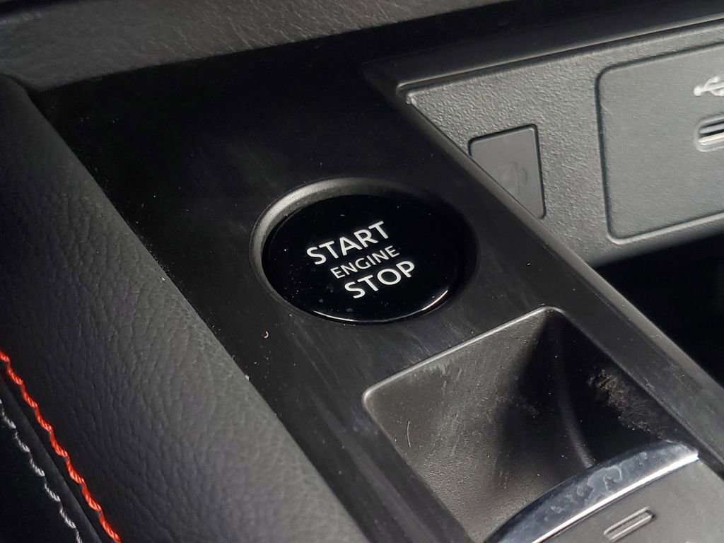 New 2026 Nissan Kicks SR w/ Cold Weather Package AWD/4WD image 19