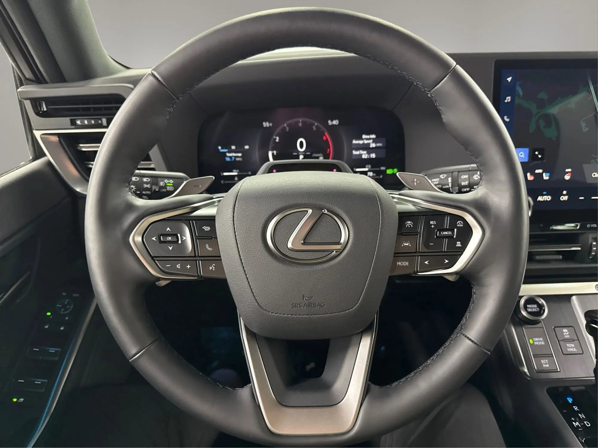 Used 2025 Lexus GX 550 w/ Accessory Package (2T) AWD/4WD image 18