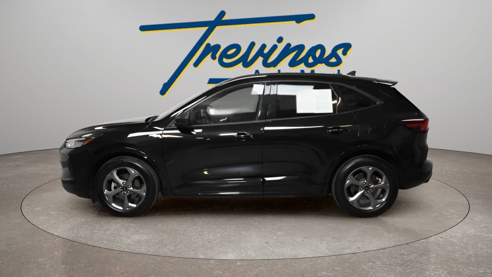 Used 2023 Ford Escape ST-Line FWD image 11