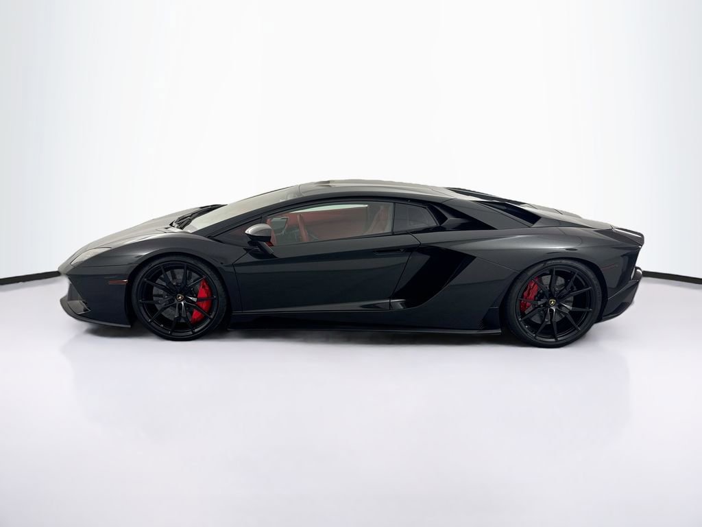 Used 2018 Lamborghini Aventador S image 8