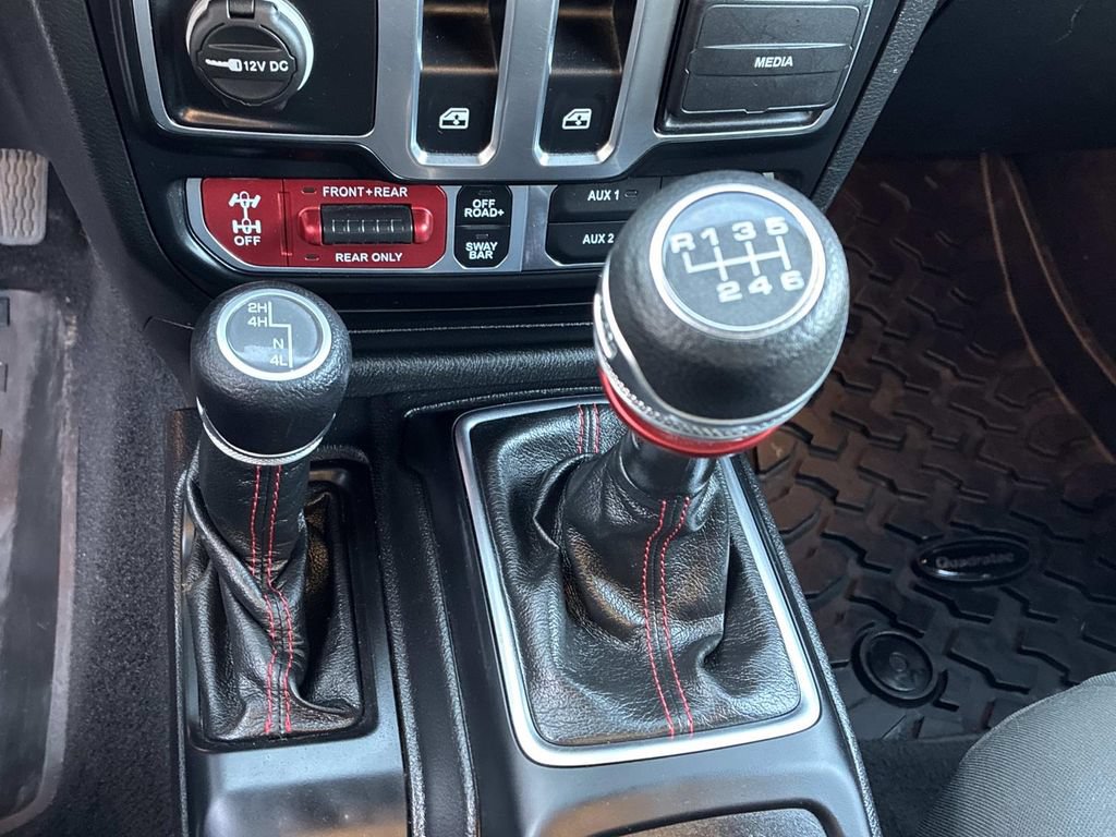 Used 2021 Jeep Wrangler Rubicon AWD/4WD image 28