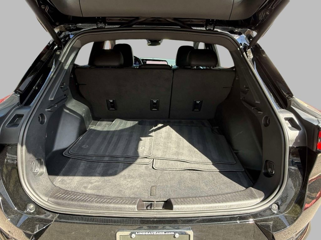 Used 2024 Chevrolet Equinox EV RS image 17