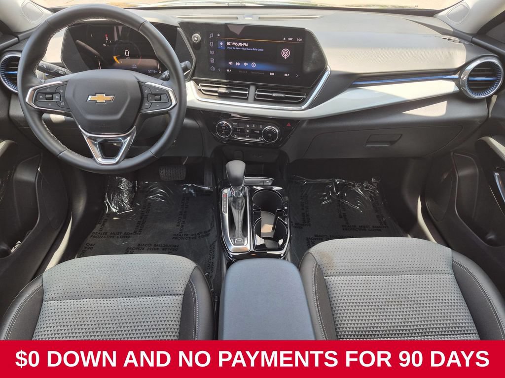 Used 2025 Chevrolet Trax LT w/ LT Convenience Package FWD image 22