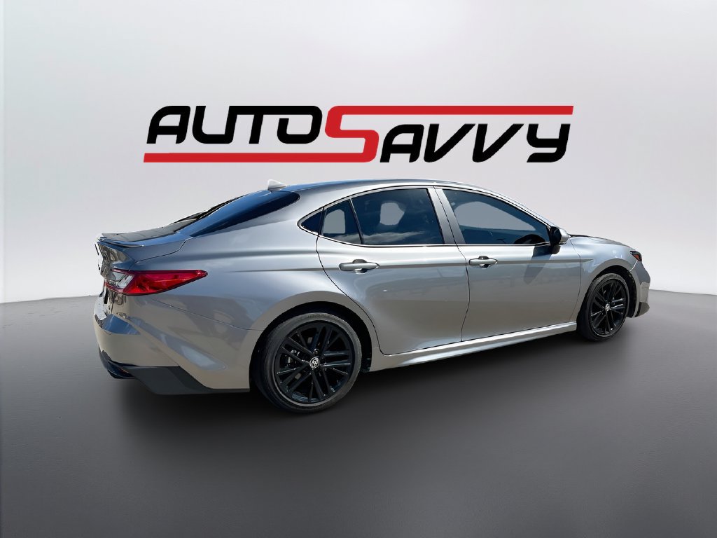 Used 2025 Toyota Camry SE FWD image 7