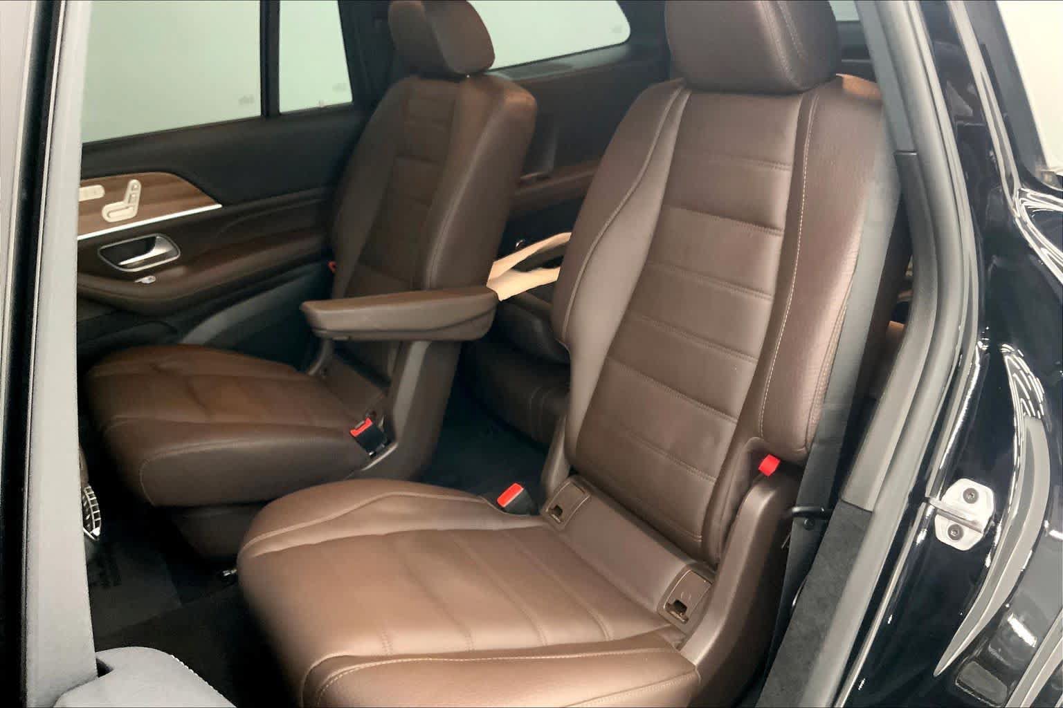 Used 2022 Mercedes-Benz GLS 450 4MATIC image 17