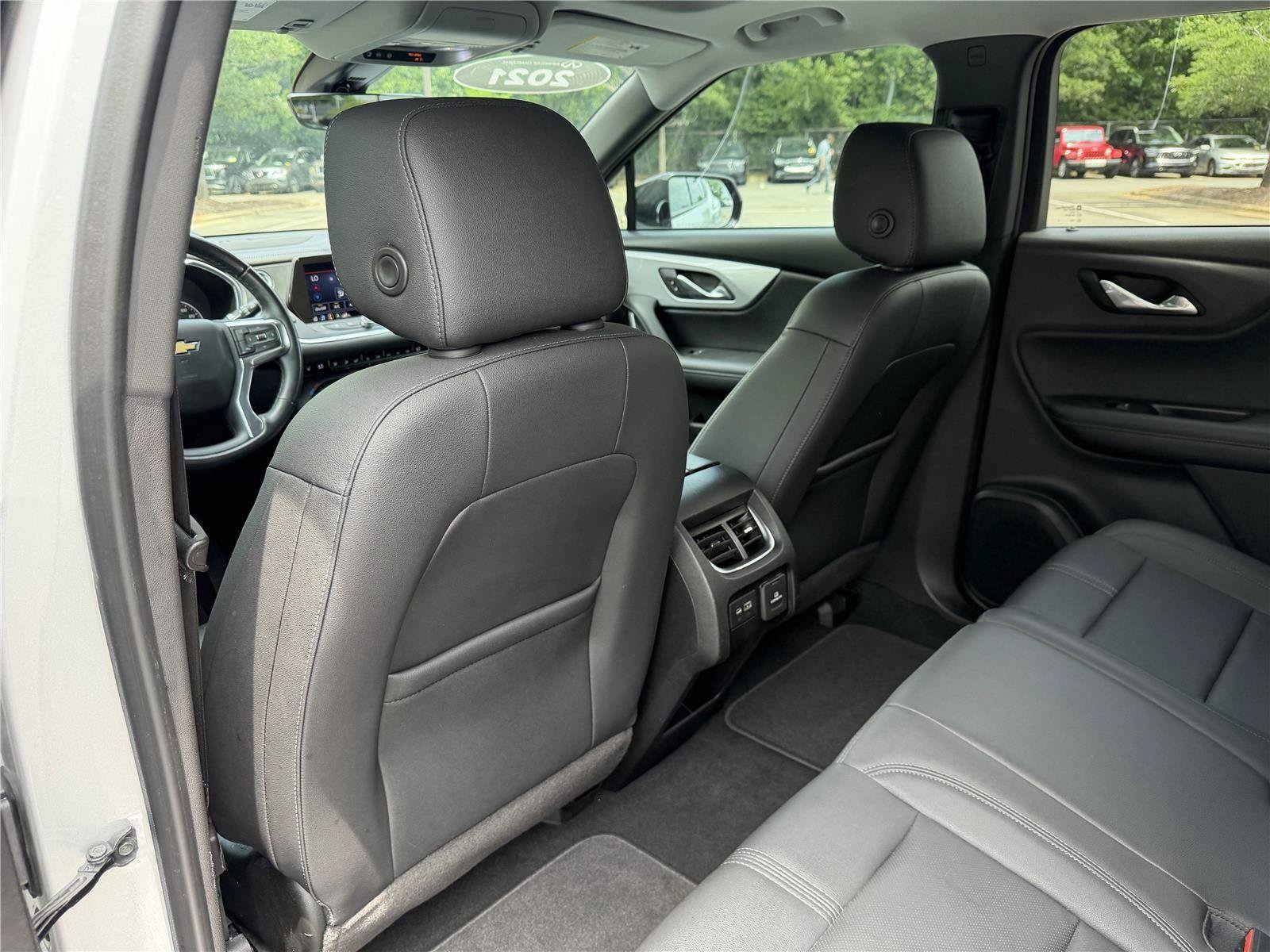 Used 2021 Chevrolet Blazer LT w/ Sound & Technology Package FWD image 34