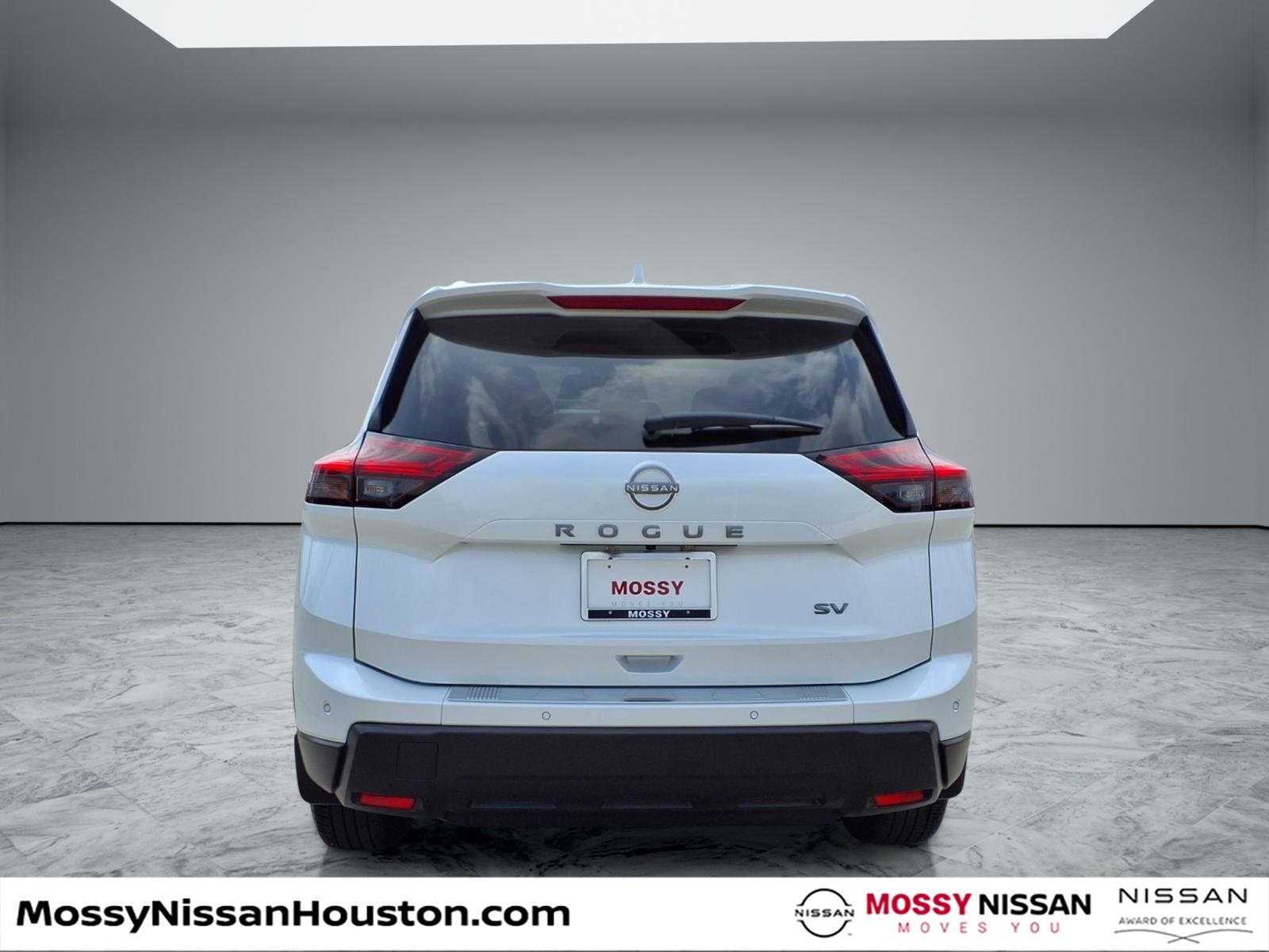 Used 2024 Nissan Rogue SV w/ SV Premium Package image 6