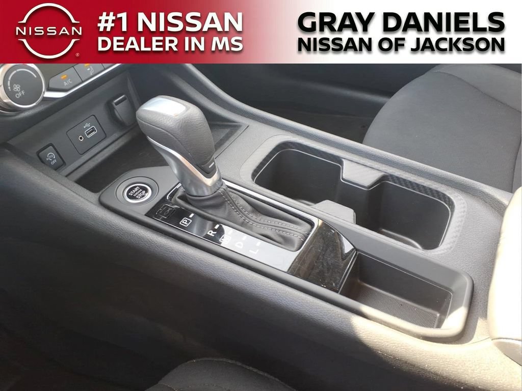 Certified 2025 Nissan Sentra S FWD image 20