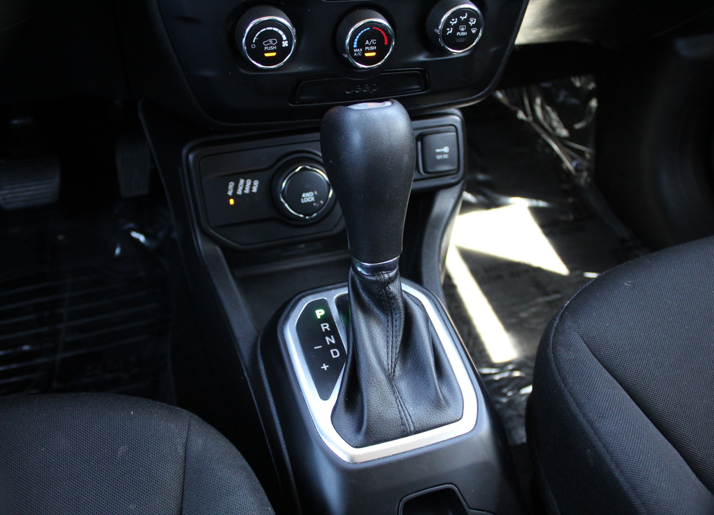 Used 2020 Jeep Renegade Sport AWD/4WD image 21